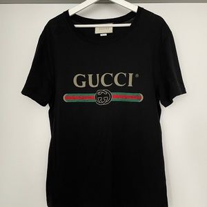 Gucci T-shirt - sz S